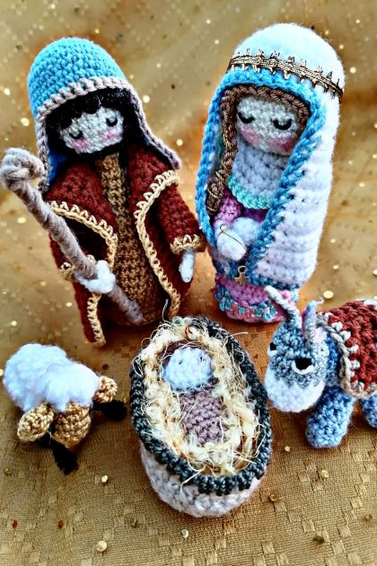 Pesebres a crochet medianos
